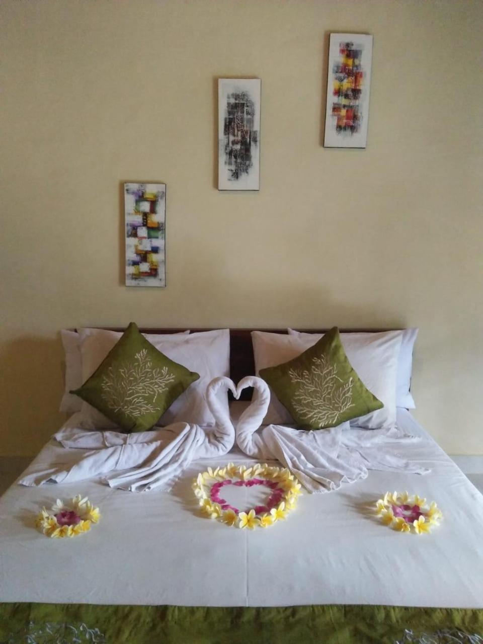 Lionk Bali House Bed & Breakfast Ubud Exterior foto