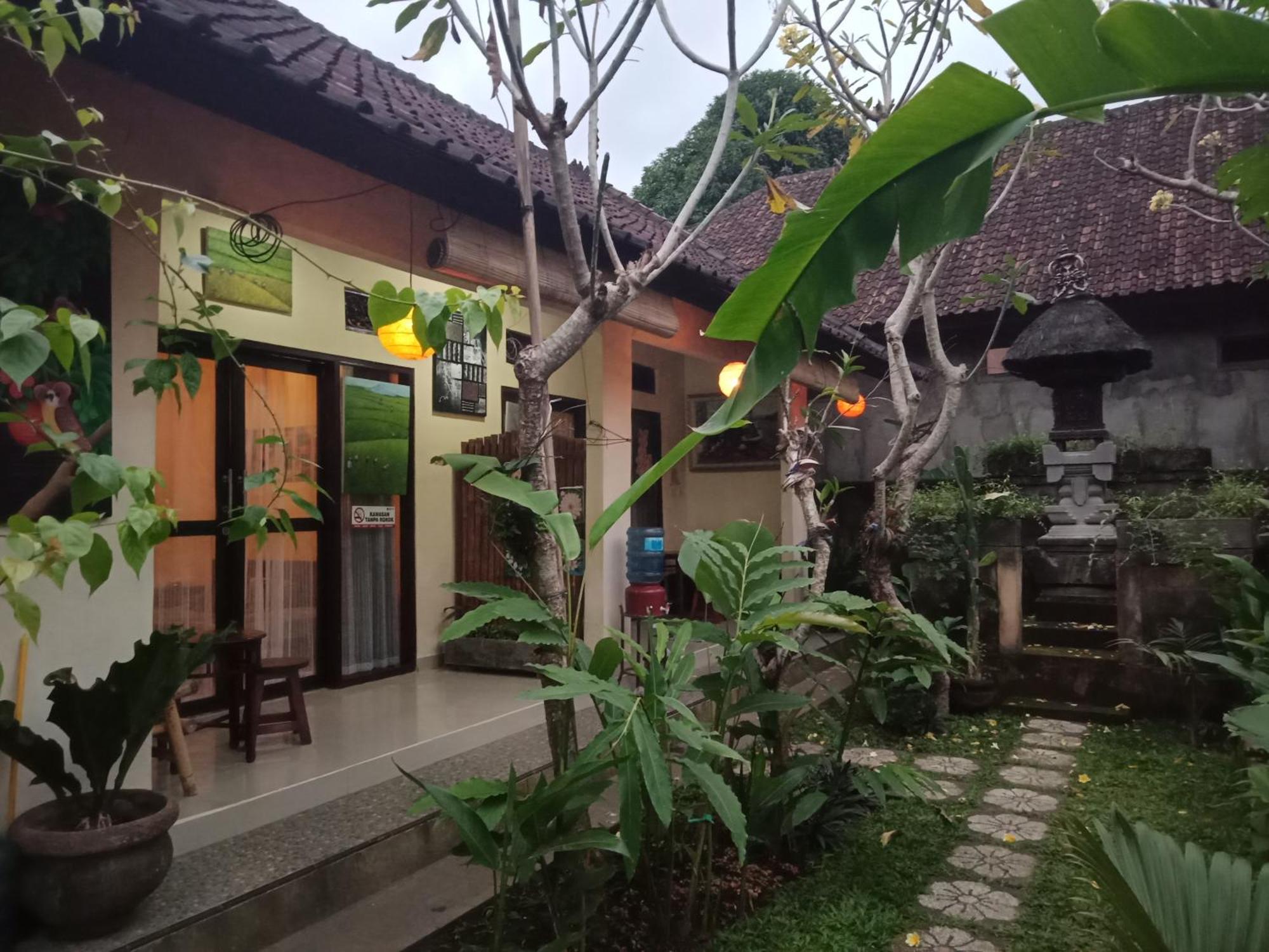 Lionk Bali House Bed & Breakfast Ubud Exterior foto